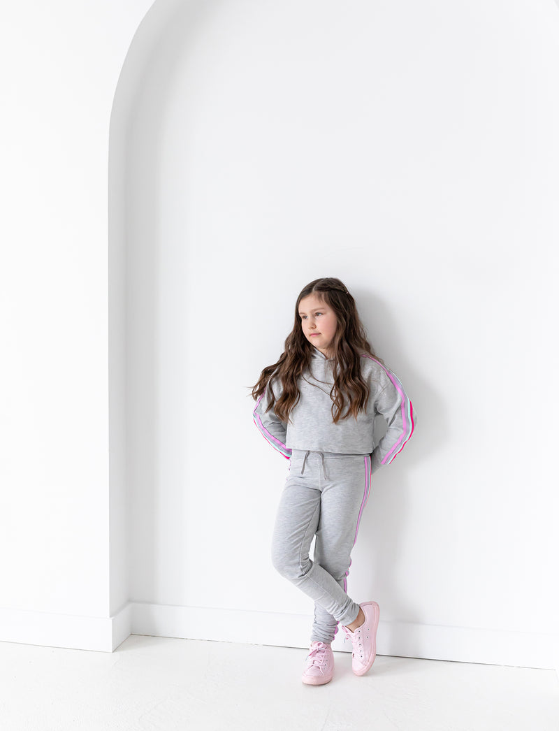 GIRLS 2-6 LIVE IN JOGGERS W/ RAINBOW STRIPE