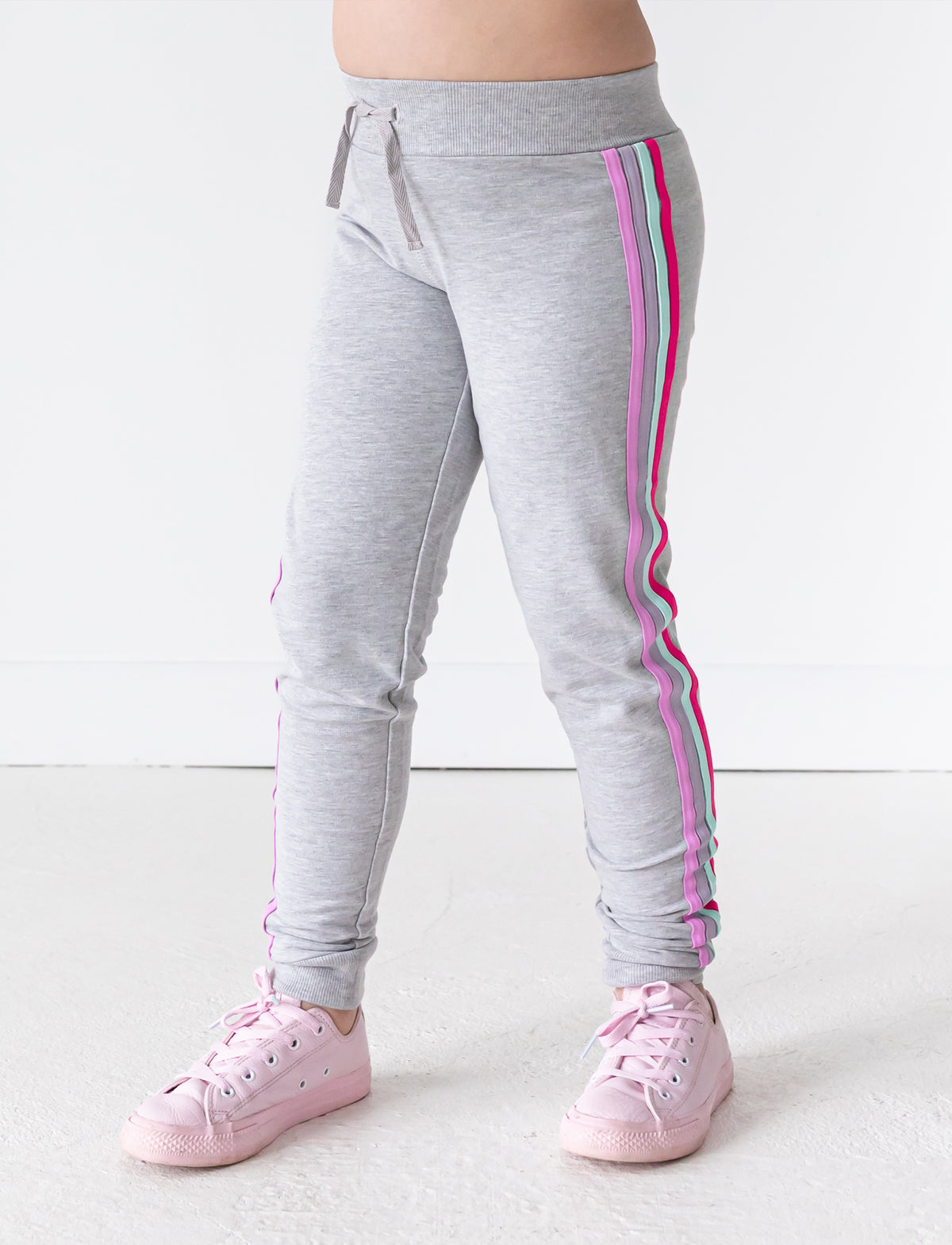 GIRLS 2-6 LIVE IN JOGGERS W/ RAINBOW STRIPE