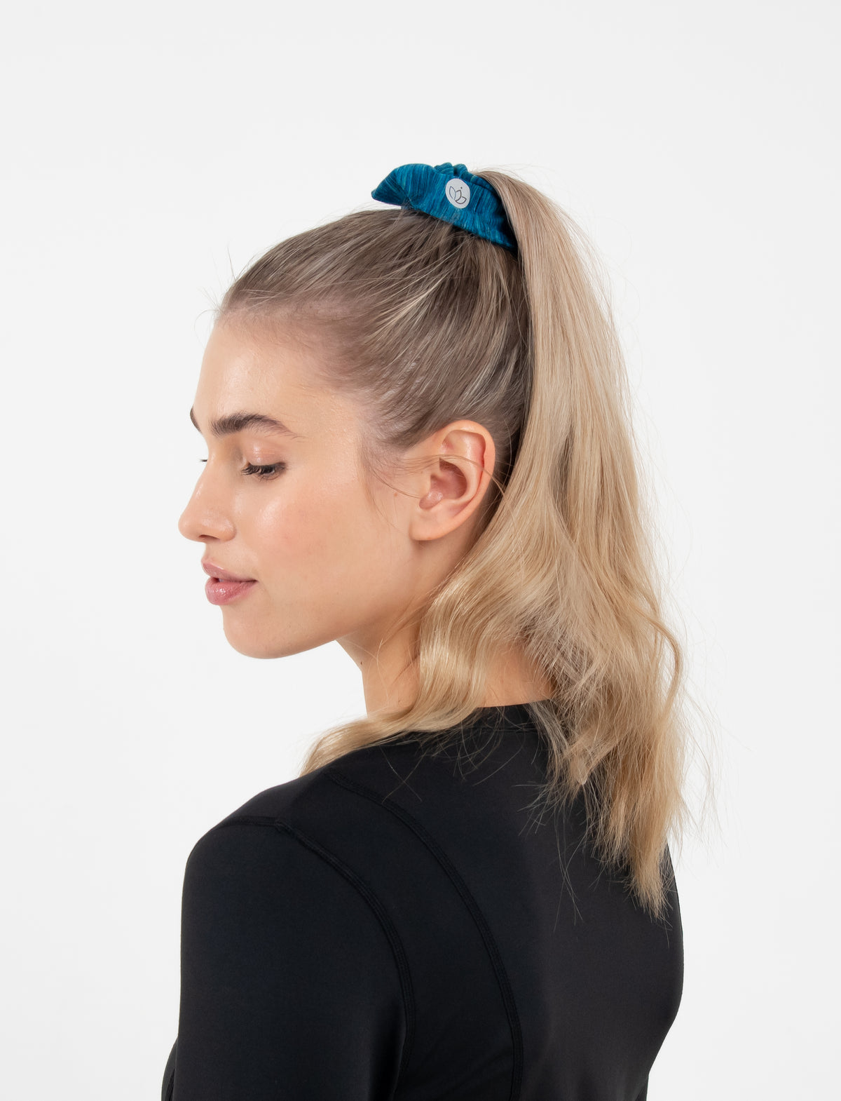 HAIR SCRUNCHIE